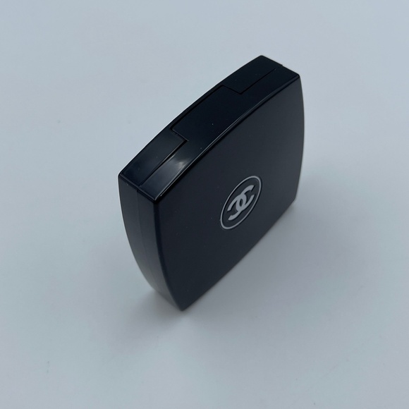 NEW CHANEL LES 4 OMBRES 322 BLURRY GREY MULTI-EFFECT QUADRA EYESHADOW - Picture 6 of 6